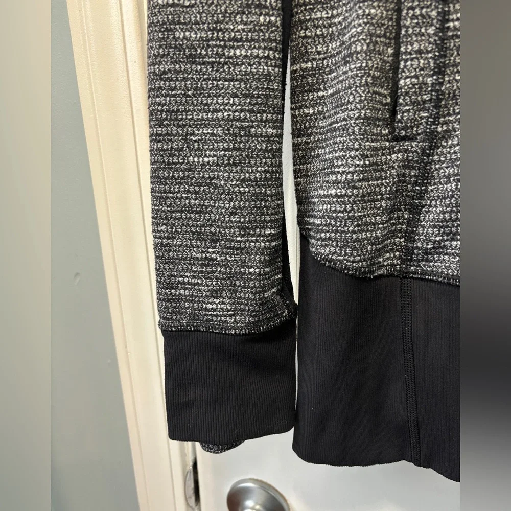 Lululemon Daily‎ Practice Jacket Women’s Black Heathered Full Zip Hooded Size 10